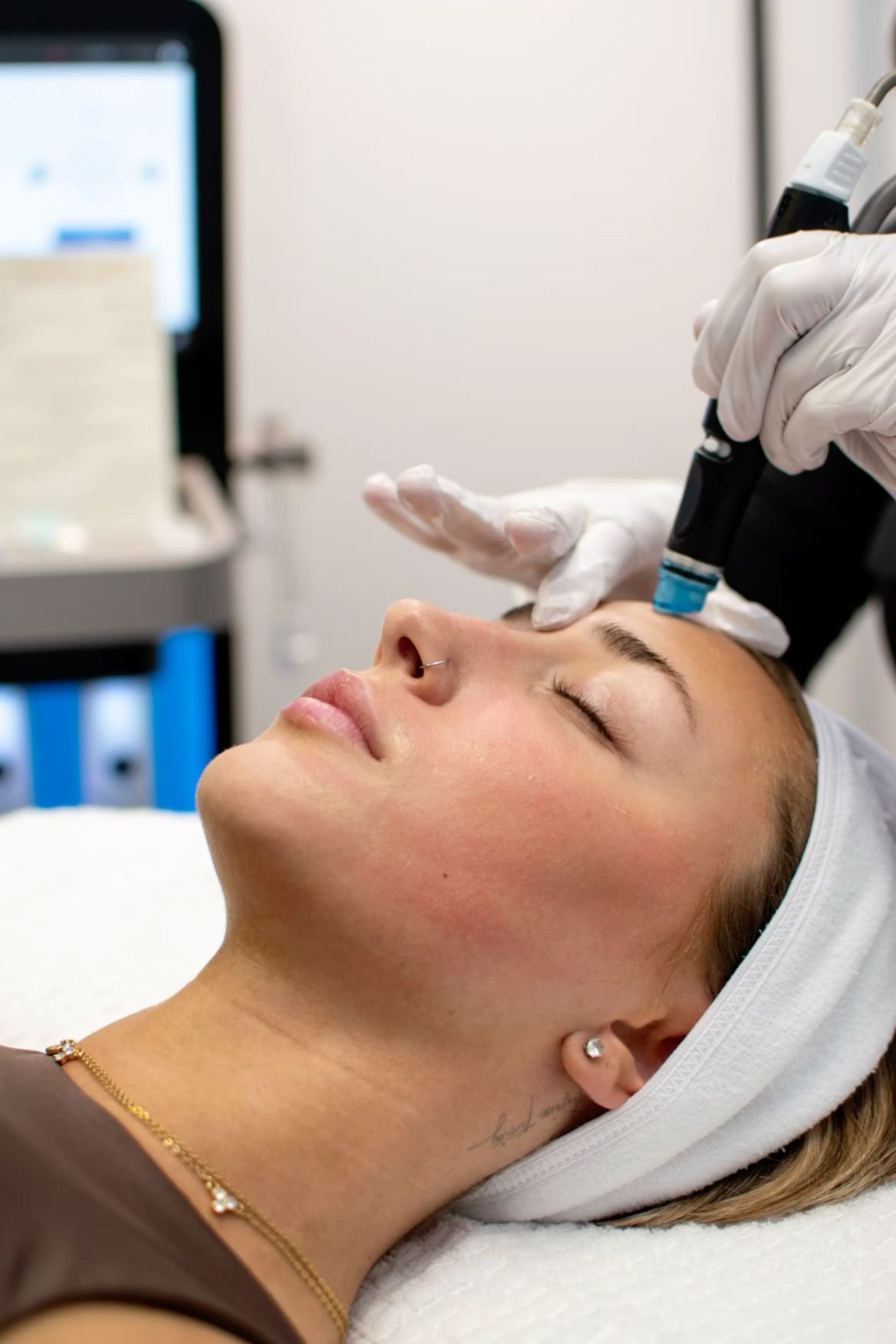 Hydra Facial